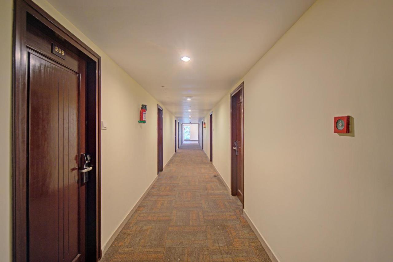 Townhouse 515 Hotel Iris T Nagar Near Shri Ayyappan Temple เชนไน ภายนอก รูปภาพ
